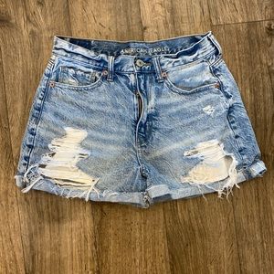 Distressed AE shorts